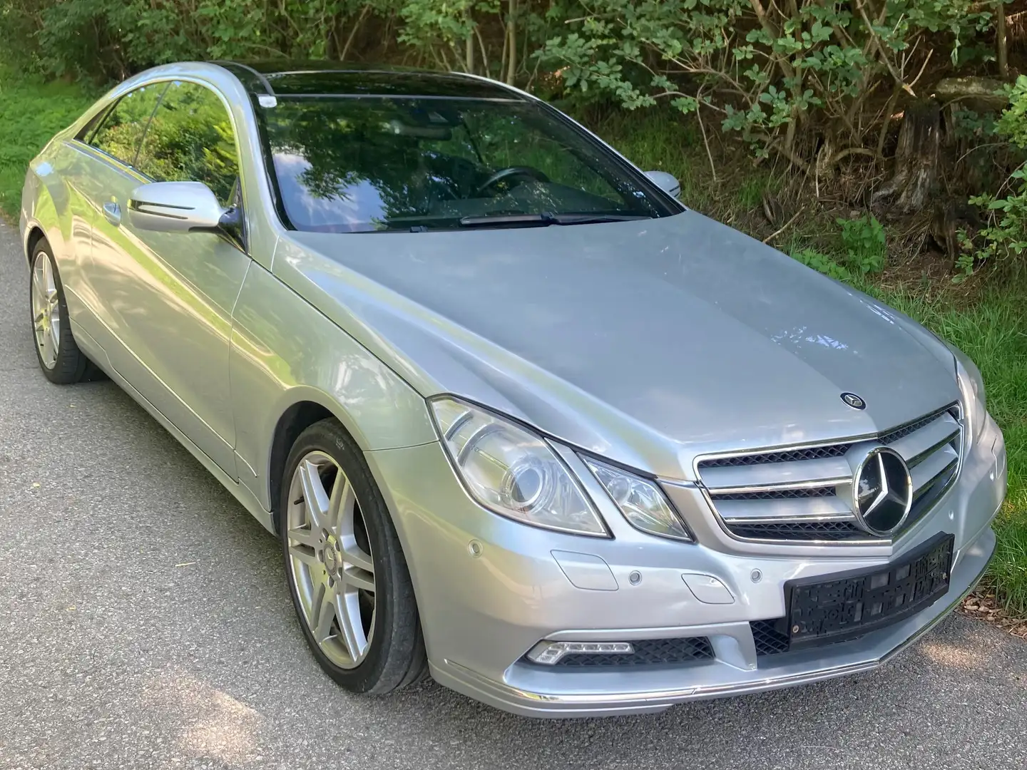 Mercedes-Benz E 500 E 500 Coupe Silber - 1