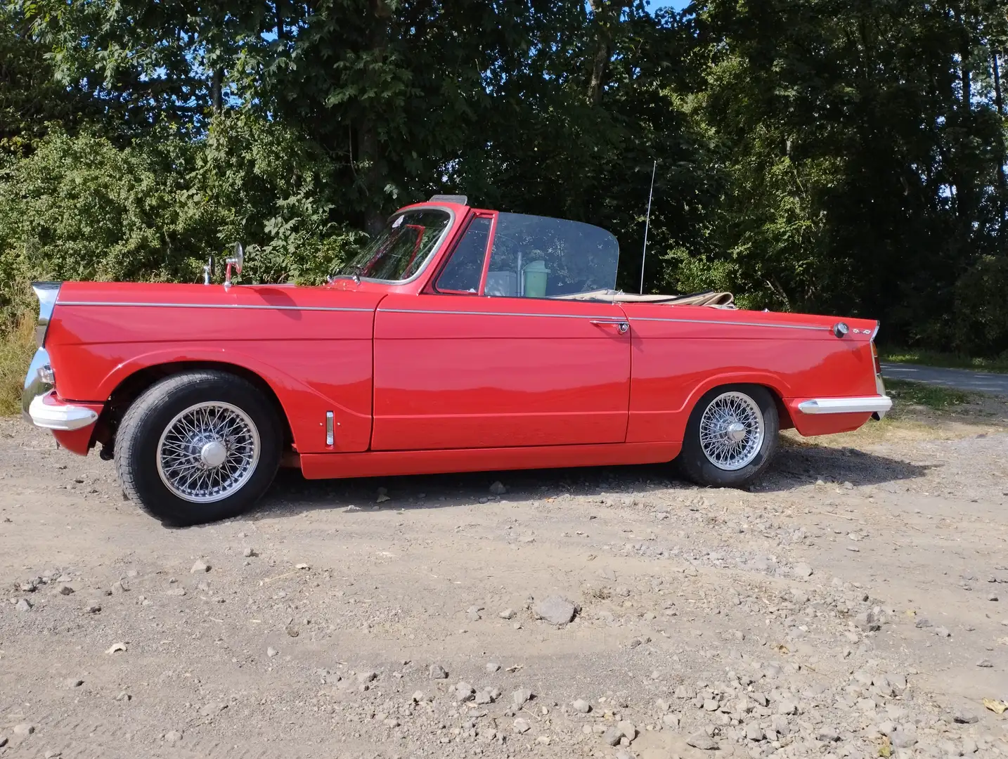 Triumph Herald Convertible Red - 1