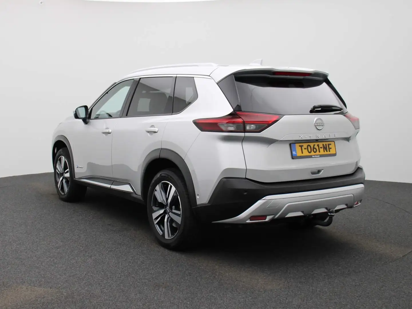 Nissan X-Trail 1.5 e-4orce Tekna 4WD 7 Persoons. 214PK | Afneemba Grijs - 2