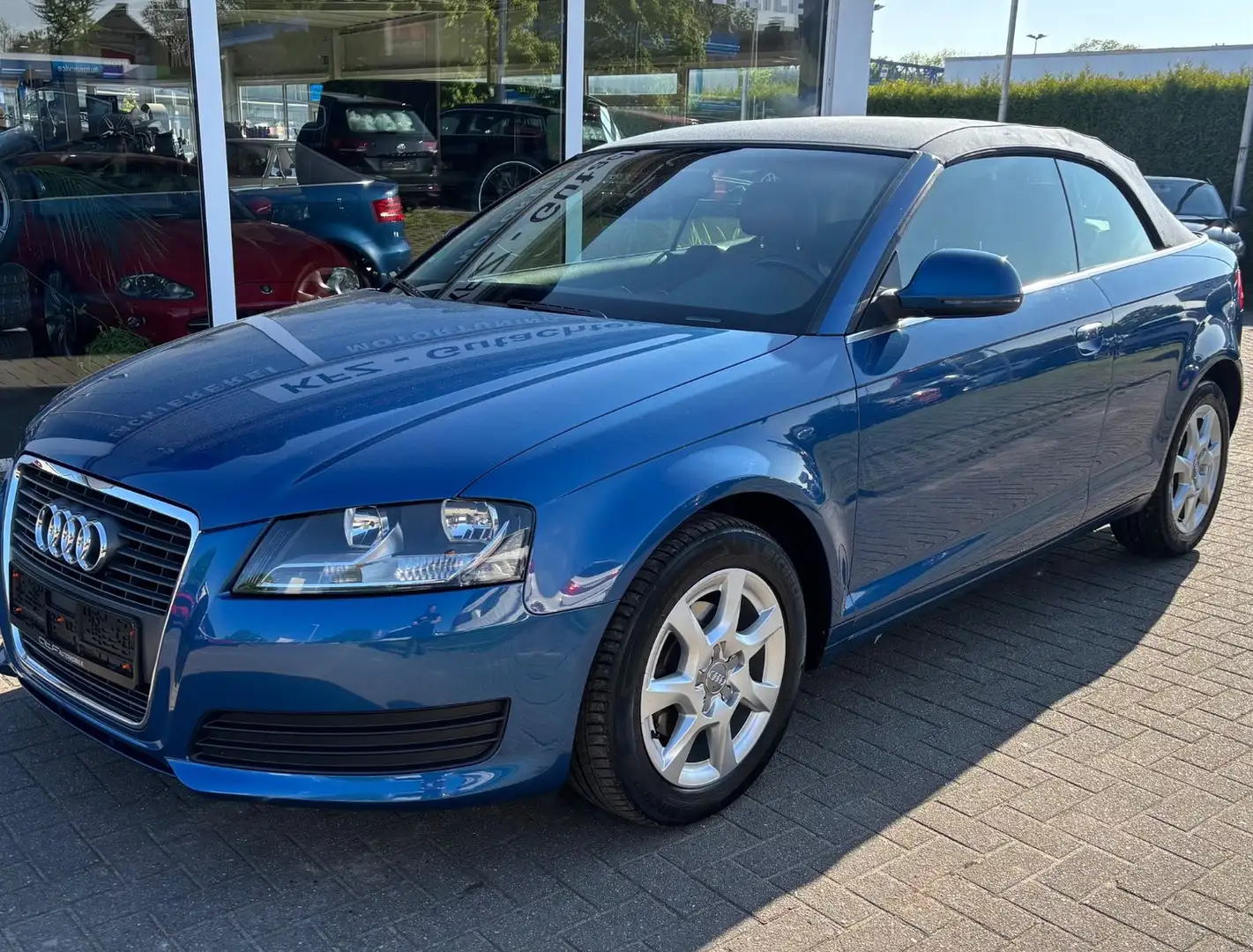 Audi A3 Cabriolet Attraction Azul - 1