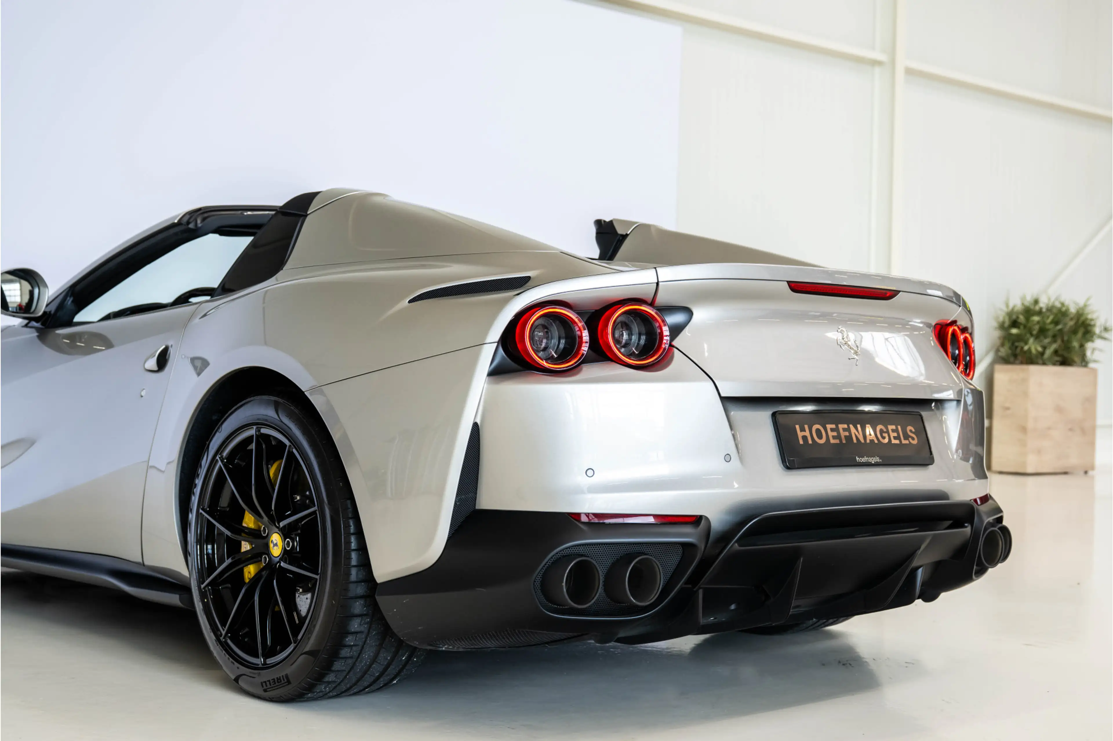 Ferrari 812 GTS 6.5 V12 Carbon, LIft, Side display, Atelier — photo 7