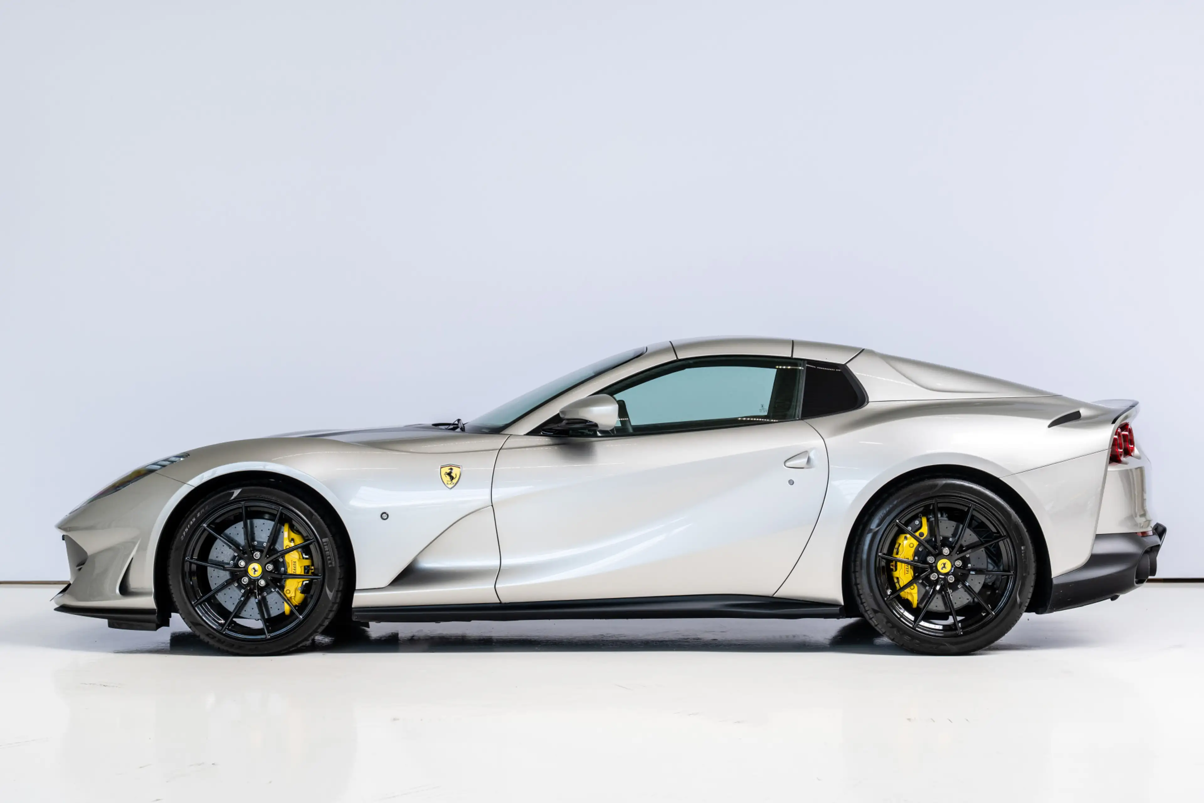 Ferrari 812 GTS 6.5 V12 Carbon, LIft, Side display, Atelier — photo 3