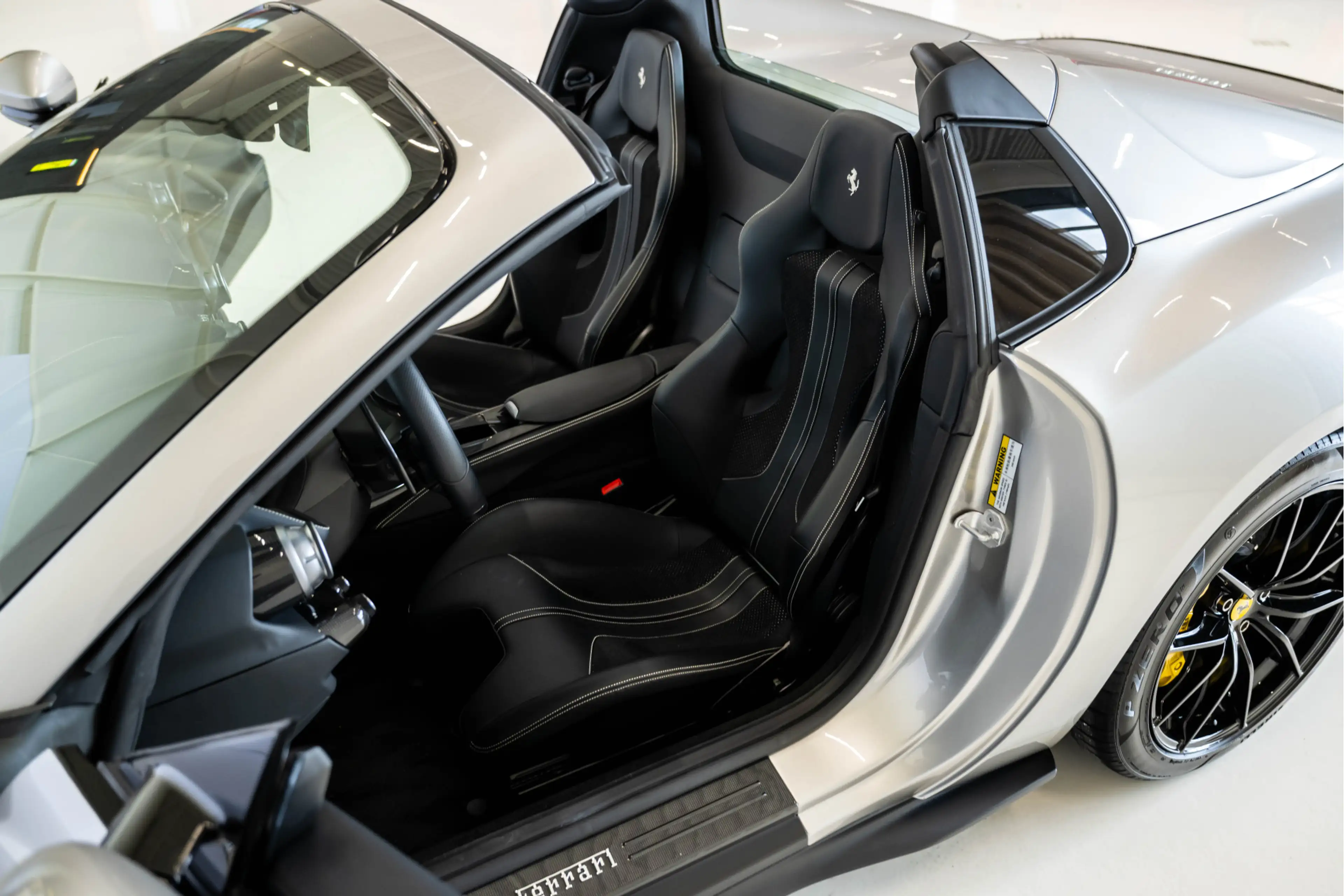 Ferrari 812 GTS 6.5 V12 Carbon, LIft, Side display, Atelier — photo 11
