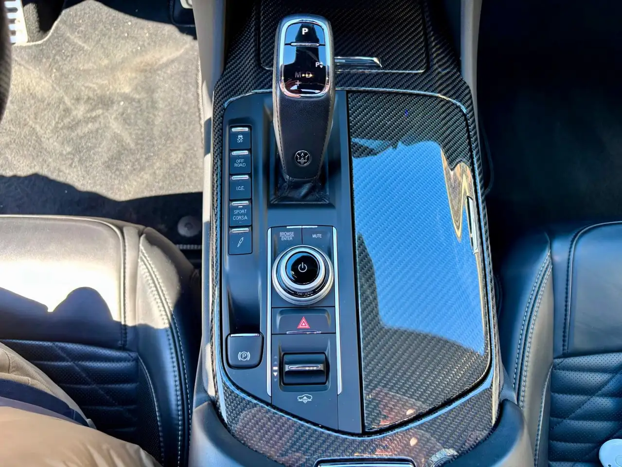 Maserati Levante 2021 — фото 12