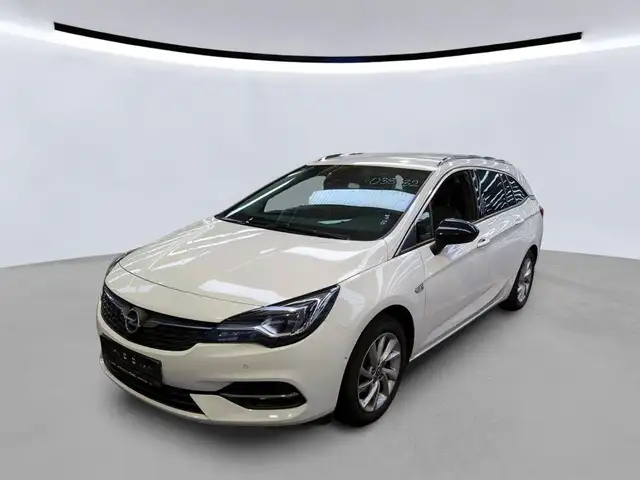 Opel Astra view 2