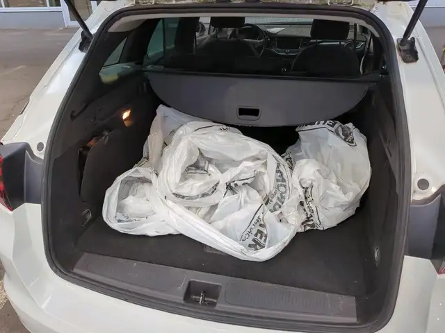 Opel Astra view 10