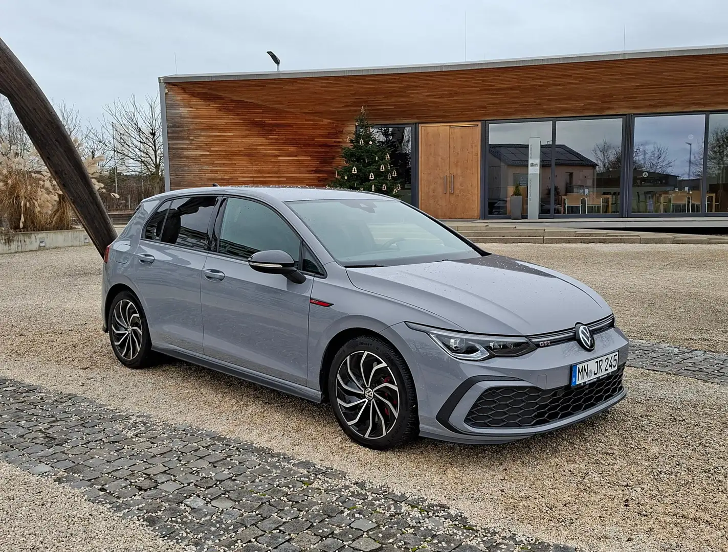 Volkswagen Golf GTI Golf 8 GTI DSG mit AHK und Garantie Gris - 1