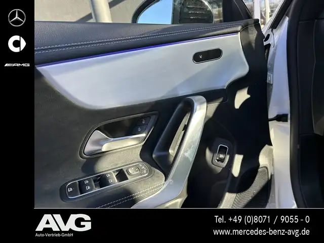 Mercedes-Benz CLA view 9