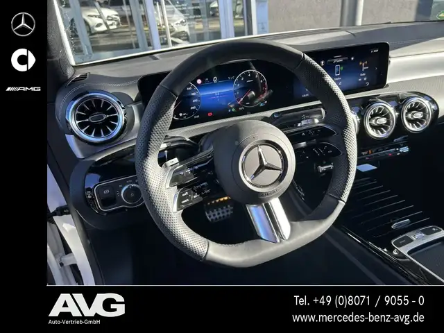 Mercedes-Benz CLA view 11
