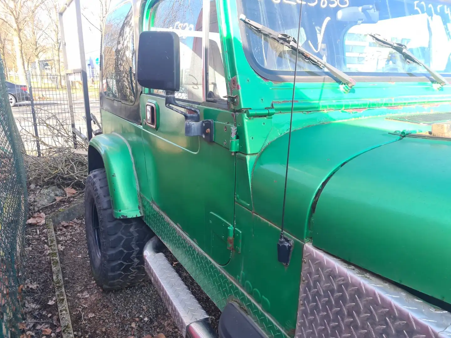 Jeep Wrangler 4,2L USA IMPORT Grün - 2