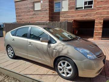 1.5 16v VVT-i Executive