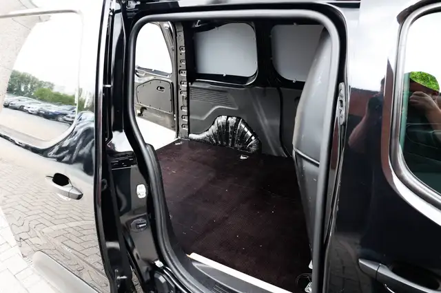 Citroen Berlingo view 17