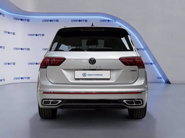 Volkswagen Tiguan view 5