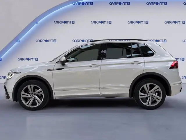 Volkswagen Tiguan view 3