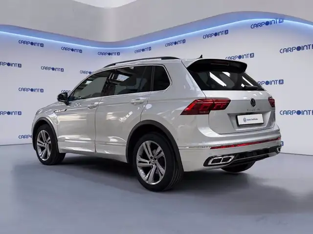 Volkswagen Tiguan view 4
