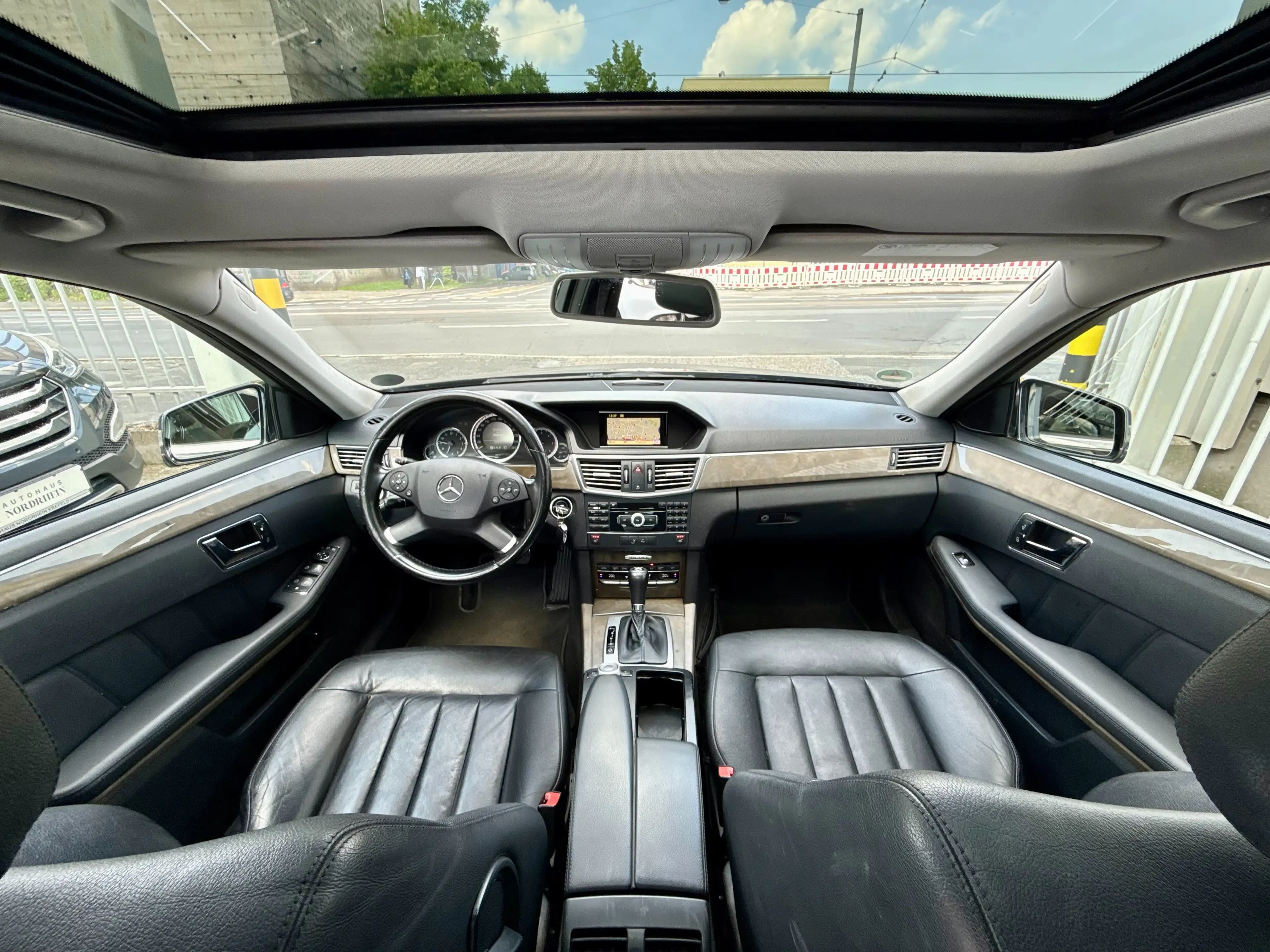 Mercedes-Benz E 250 CDI Business Automatik Schiebedach TÜV+SER NEU — photo 8