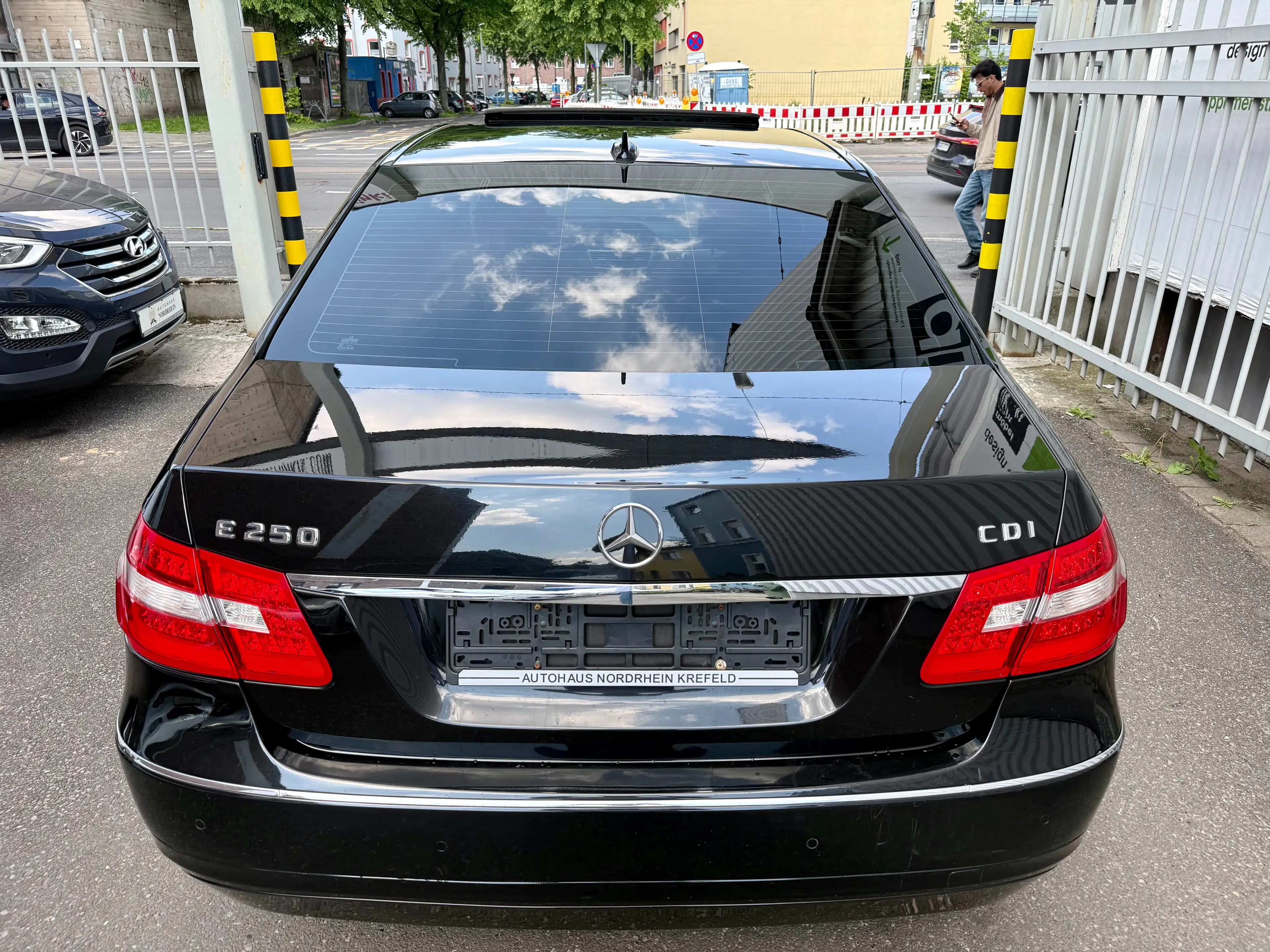 Mercedes-Benz E 250 CDI Business Automatik Schiebedach TÜV+SER NEU — photo 5