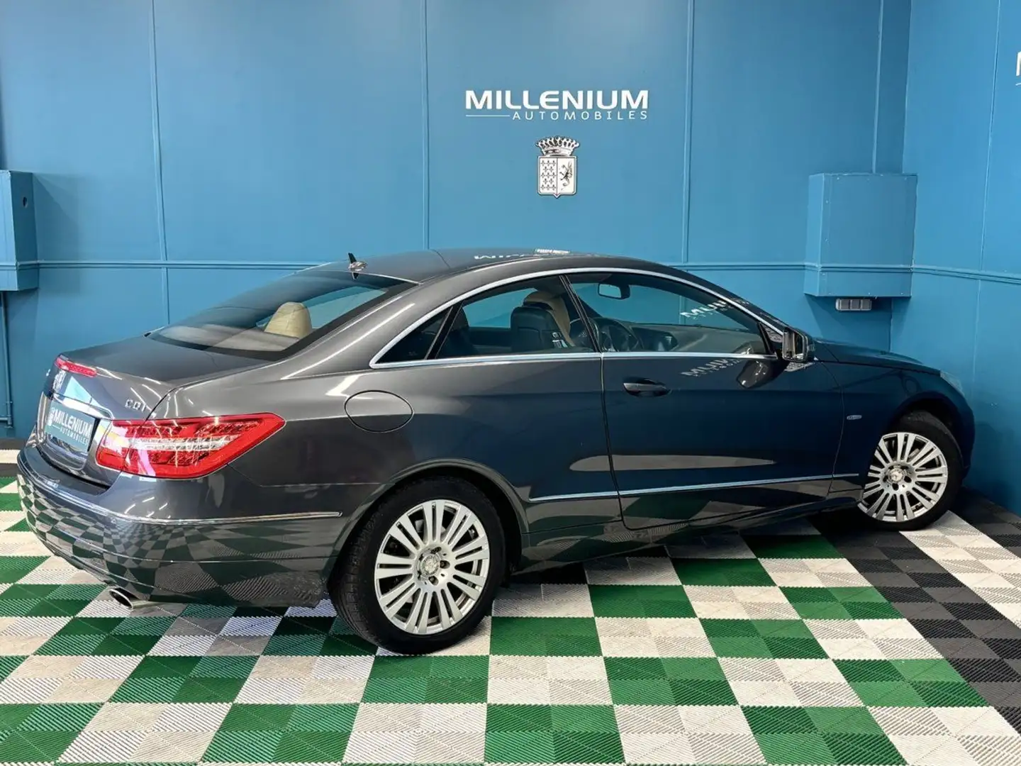 Mercedes-Benz E 350 COUPE 350 CDI EXECUTIVE BE BA Szary - 2