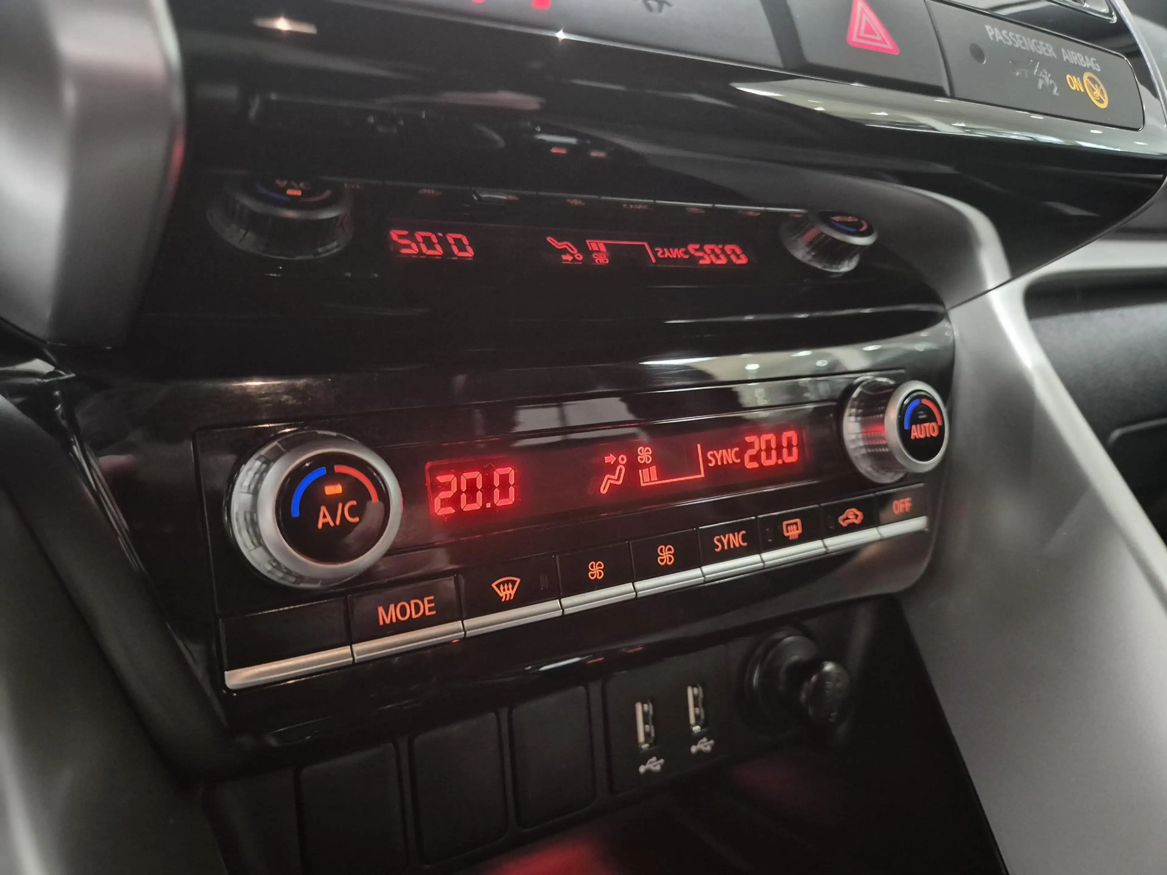 Mitsubishi Eclipse Cross 2.4 PHEV Intense+ | Trekhaak | Stoelverwarming | N — photo 12