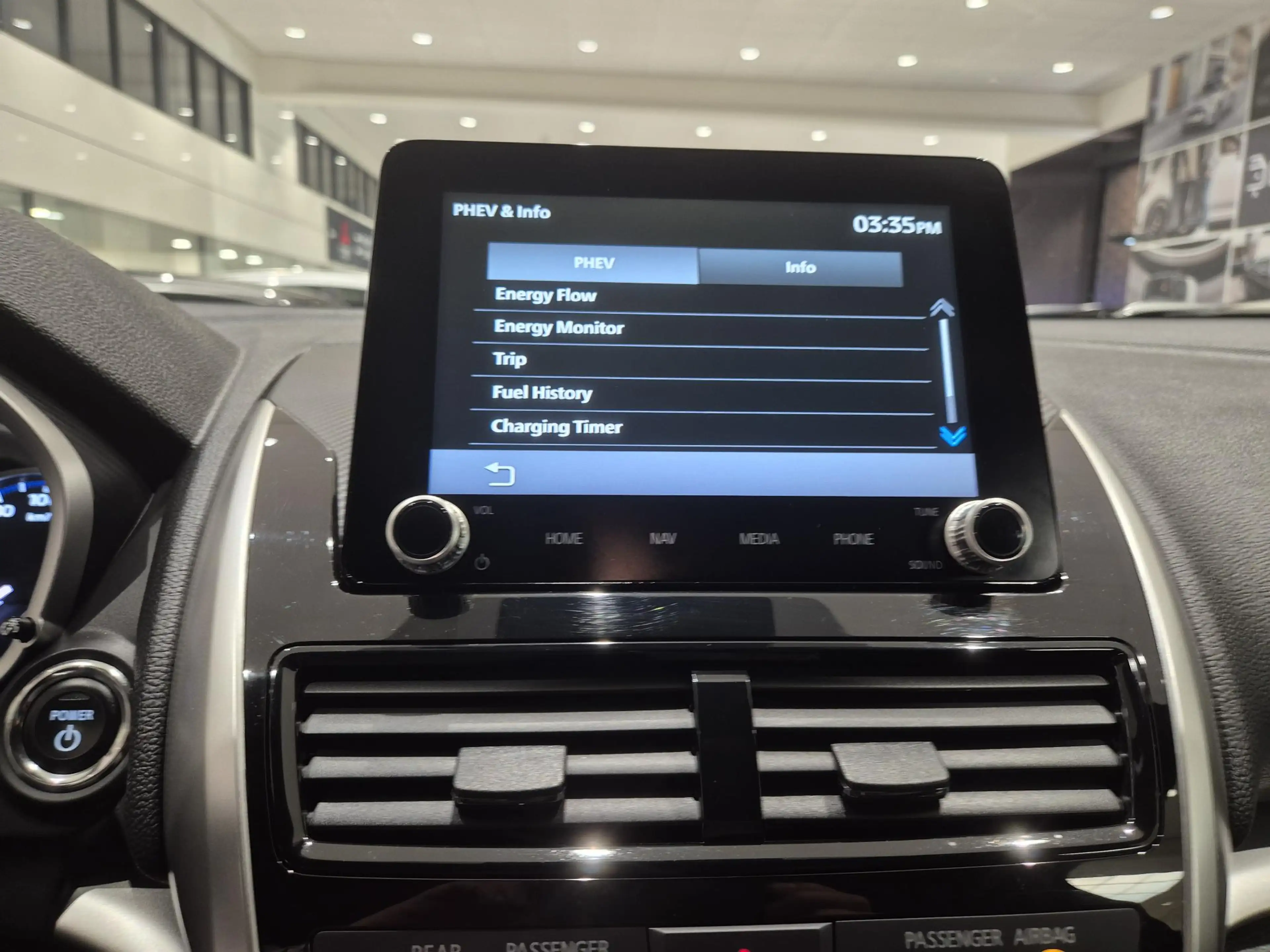 Mitsubishi Eclipse Cross 2.4 PHEV Intense+ | Trekhaak | Stoelverwarming | N — photo 11