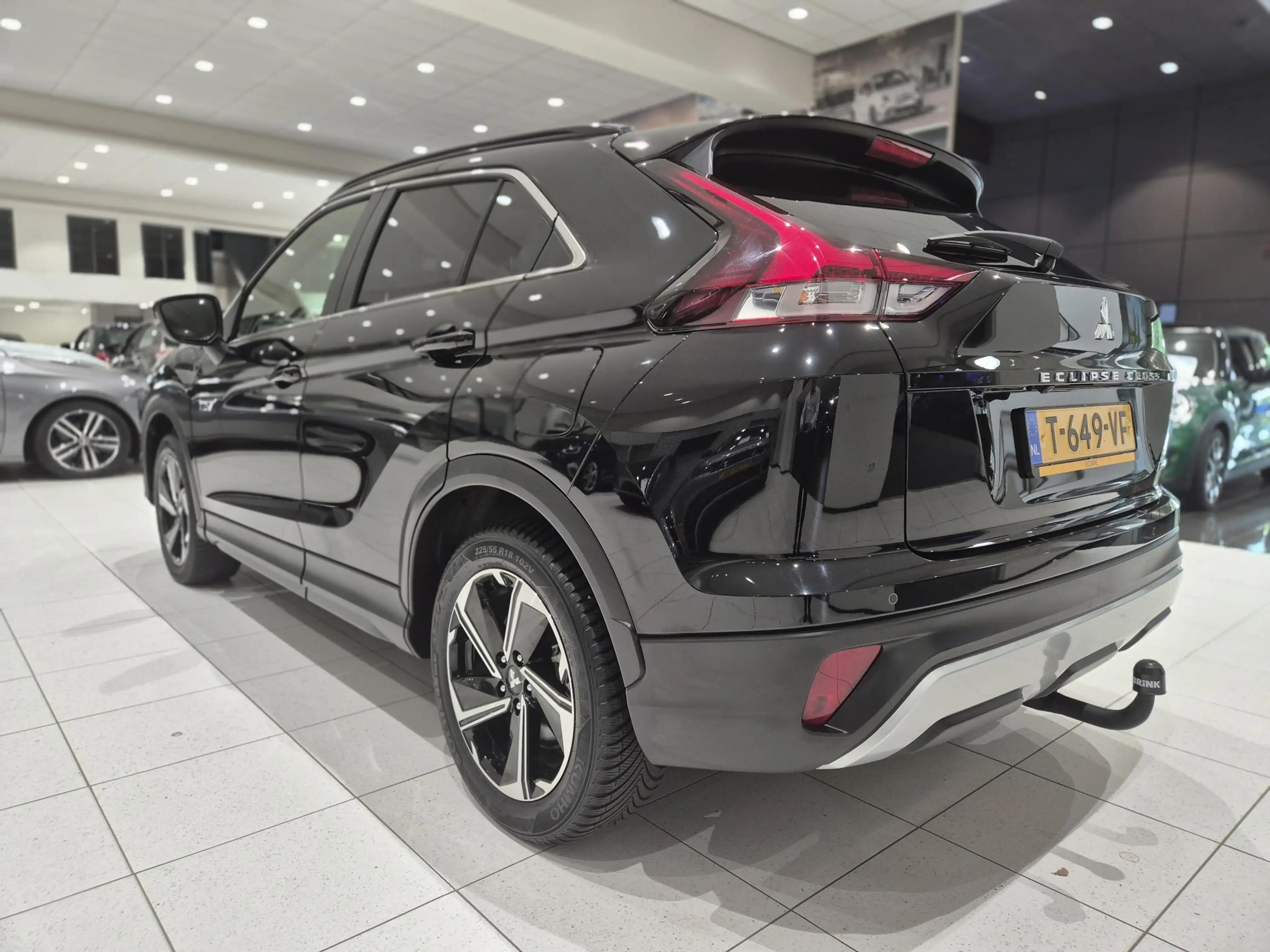 Mitsubishi Eclipse Cross 2.4 PHEV Intense+ | Trekhaak | Stoelverwarming | N — photo 6