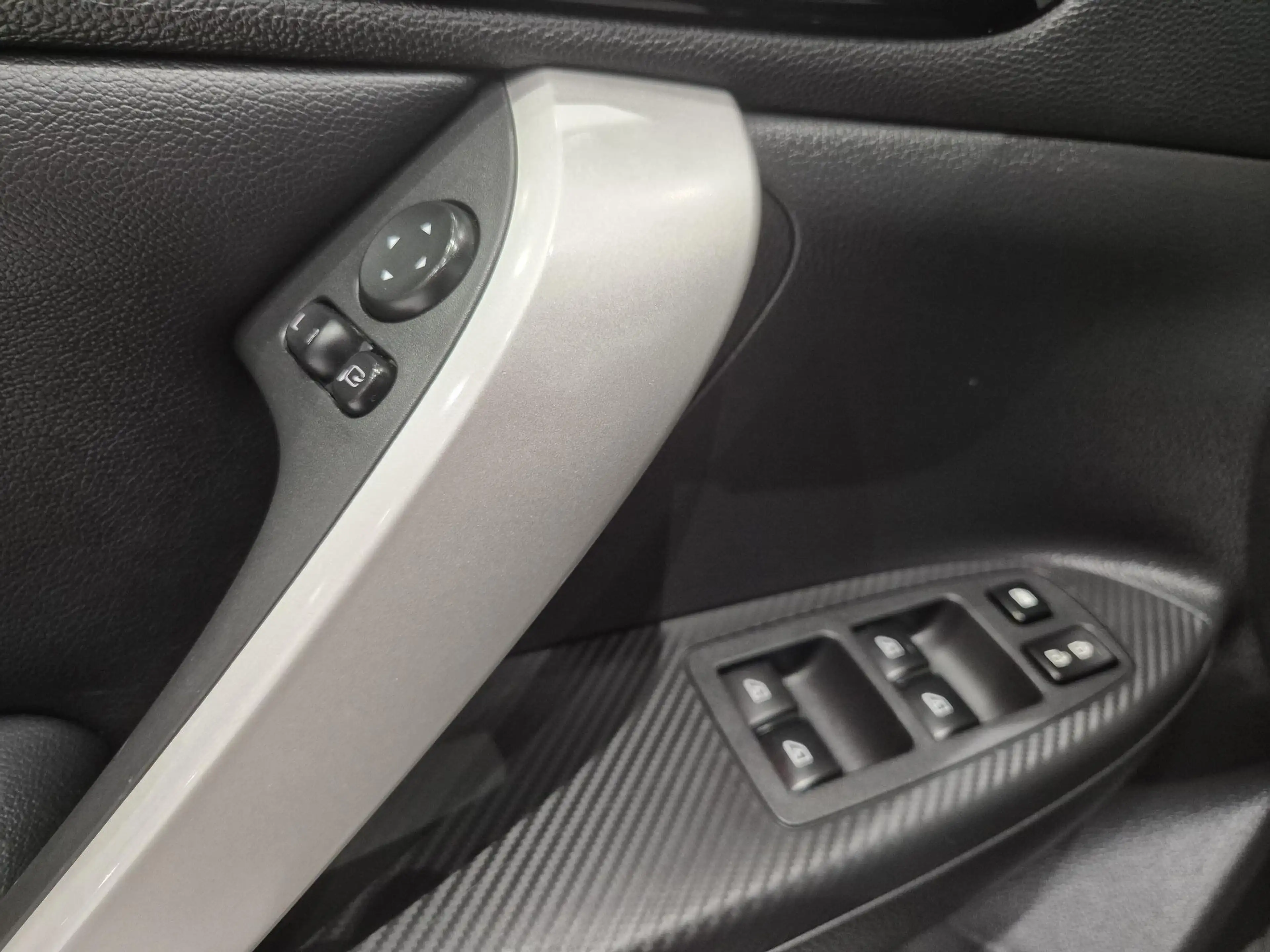 Mitsubishi Eclipse Cross 2.4 PHEV Intense+ | Trekhaak | Stoelverwarming | N — photo 18