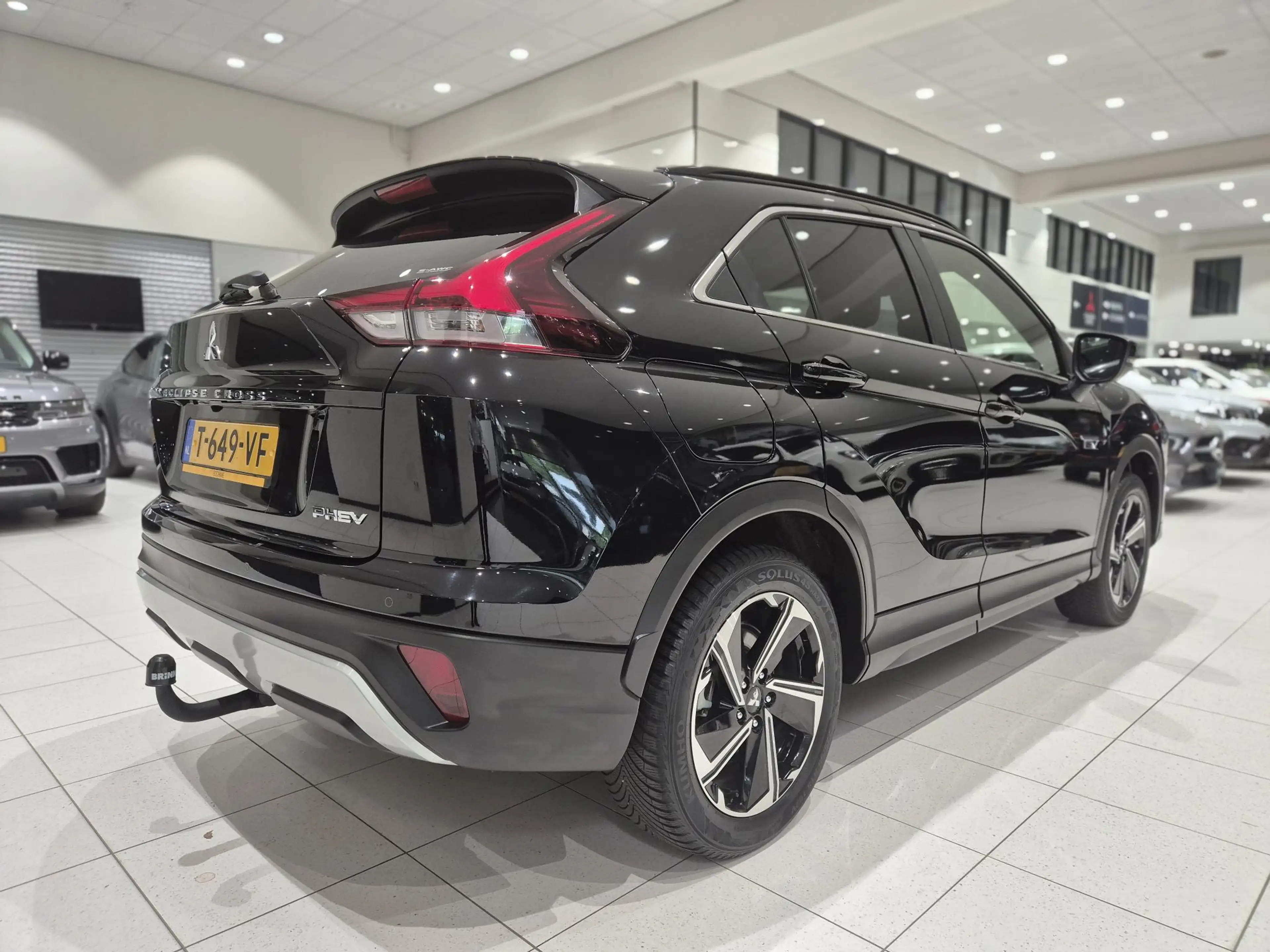 Mitsubishi Eclipse Cross 2.4 PHEV Intense+ | Trekhaak | Stoelverwarming | N — photo 24