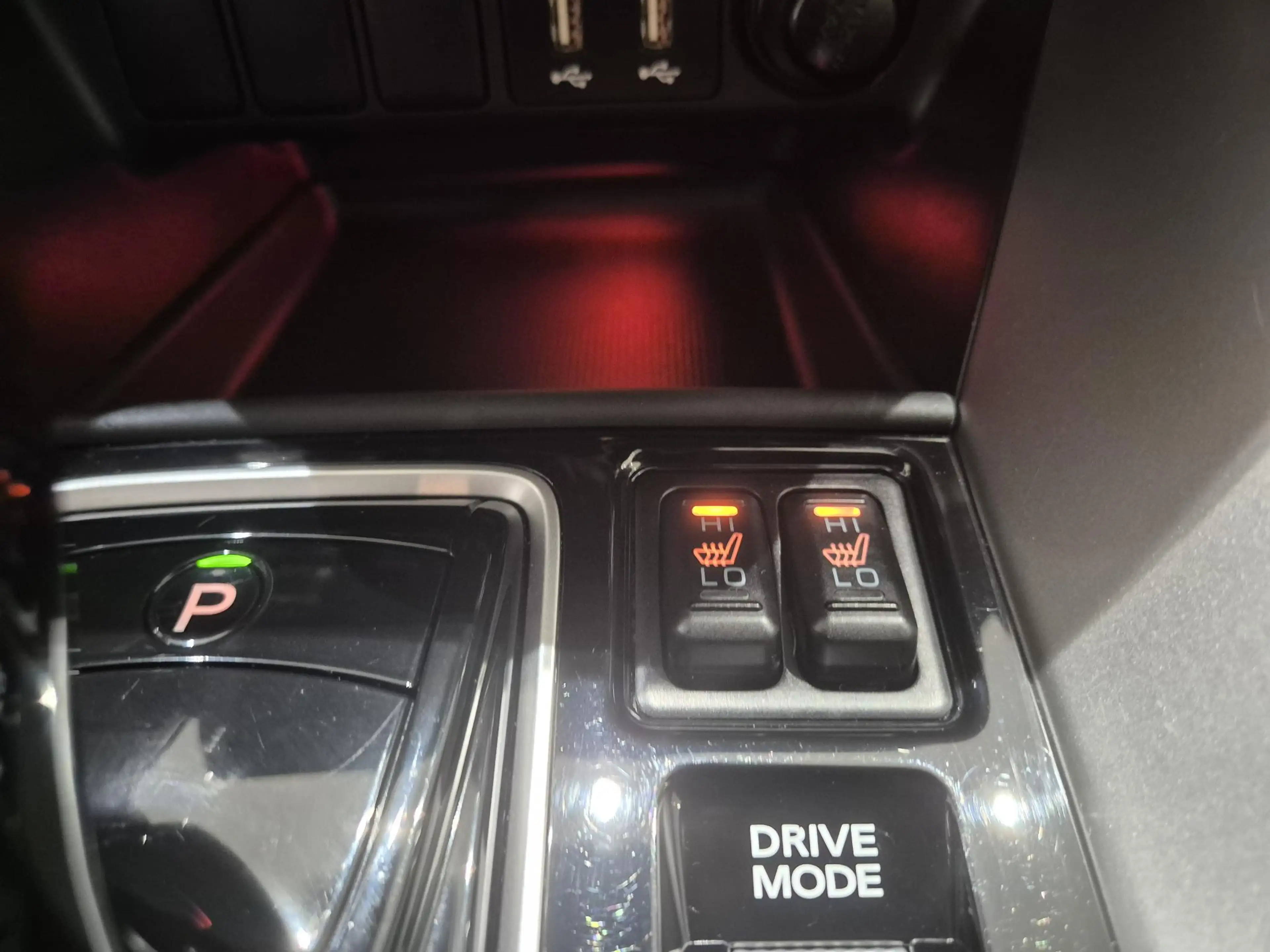 Mitsubishi Eclipse Cross 2.4 PHEV Intense+ | Trekhaak | Stoelverwarming | N — photo 28