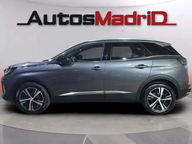 Peugeot 3008 view 4