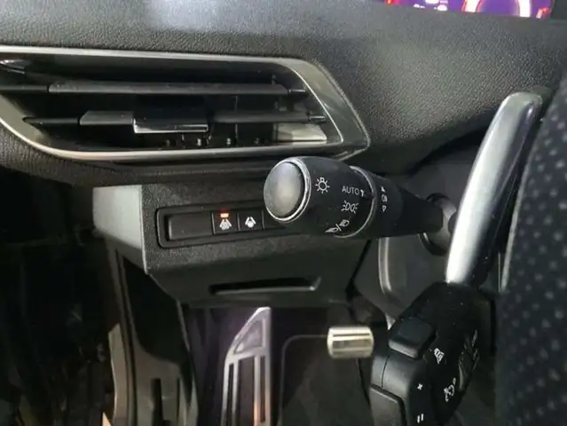 Peugeot 3008 view 18