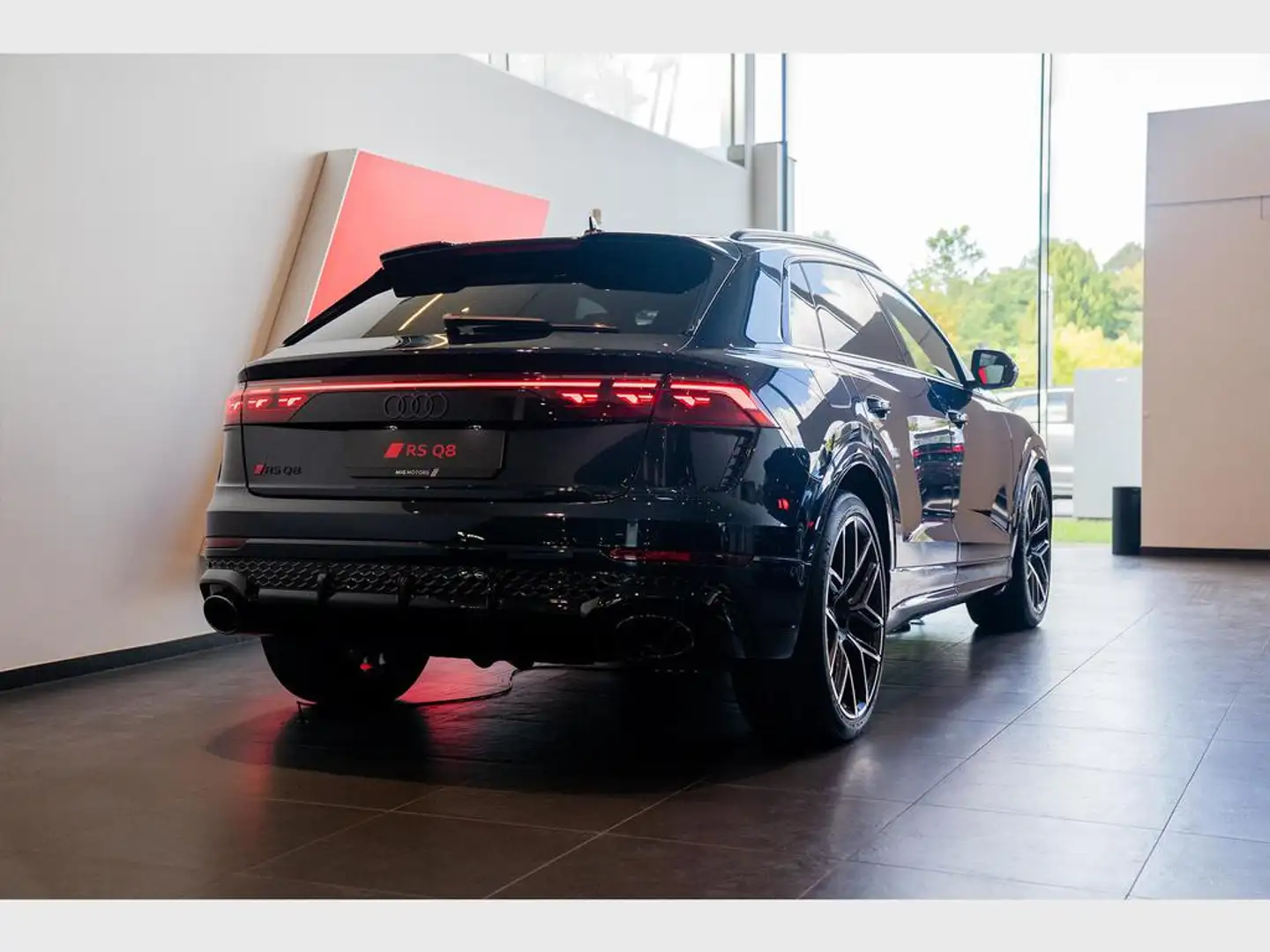 Audi RS Q8 SUV Performance Blau - 2