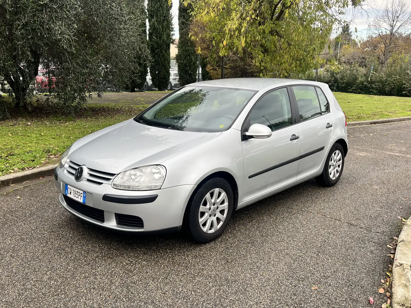 Volkswagen Golf 5p 1.6 Comfortline - 1