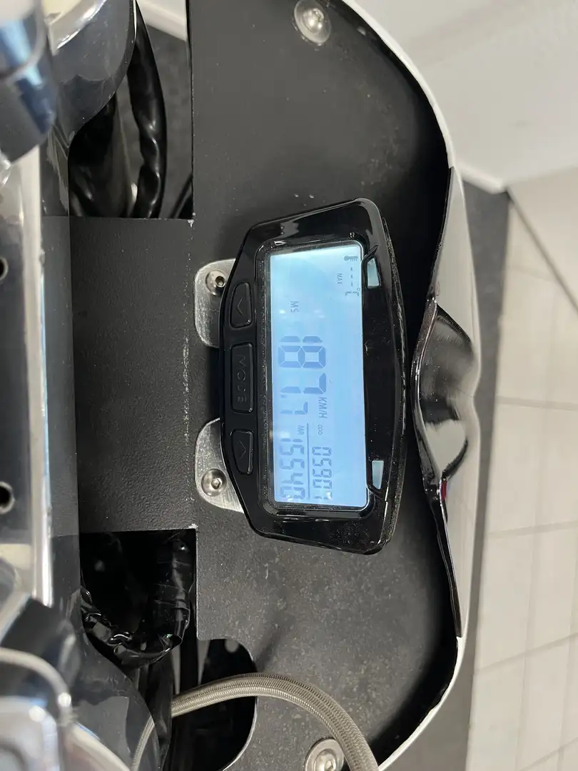 Yamaha Vmax Bílá - 2
