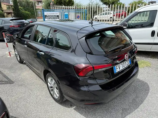 Fiat Tipo view 2
