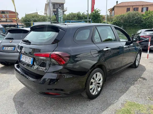 Fiat Tipo view 4