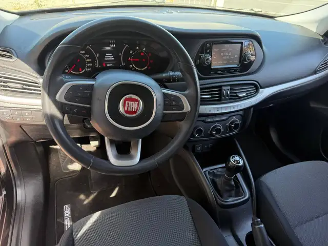 Fiat Tipo view 10