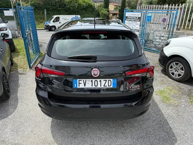 Fiat Tipo view 3