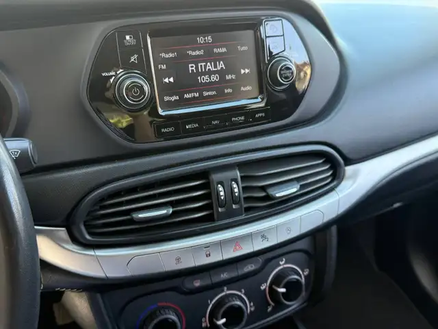 Fiat Tipo view 11