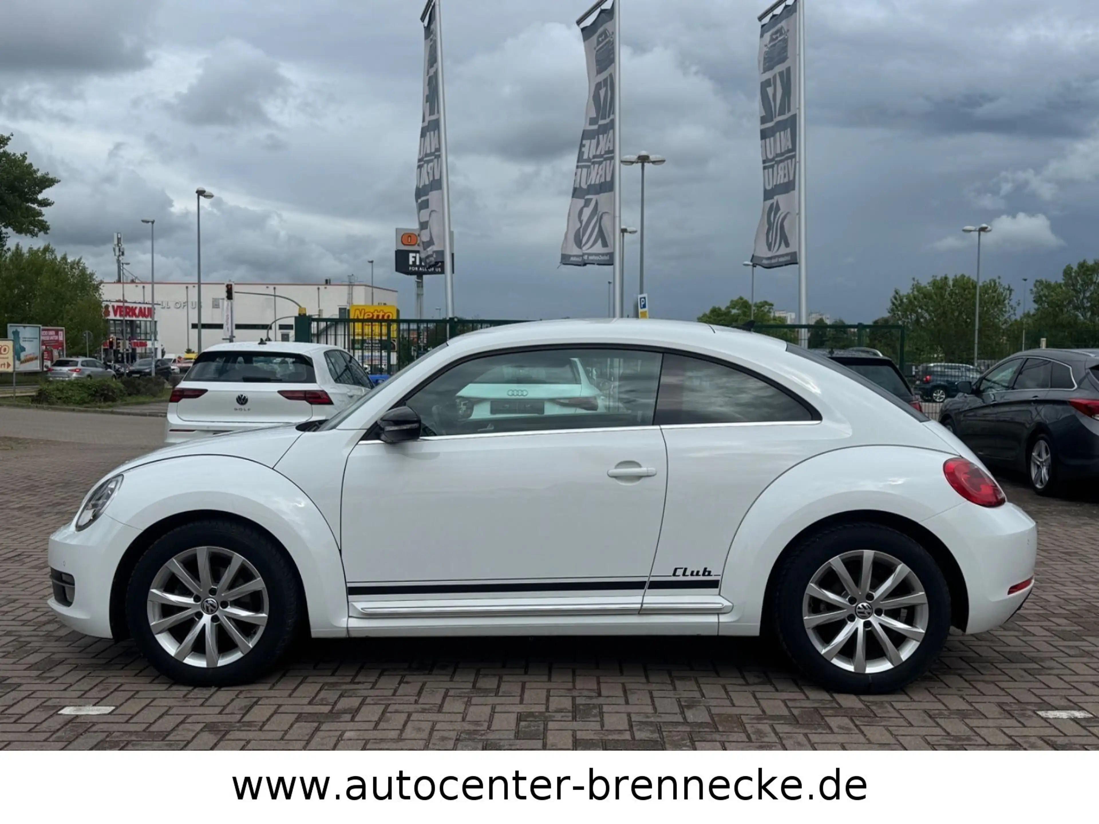 Volkswagen Beetle Club BMT*Allwetter*PDC*Soundsystem* — photo 8