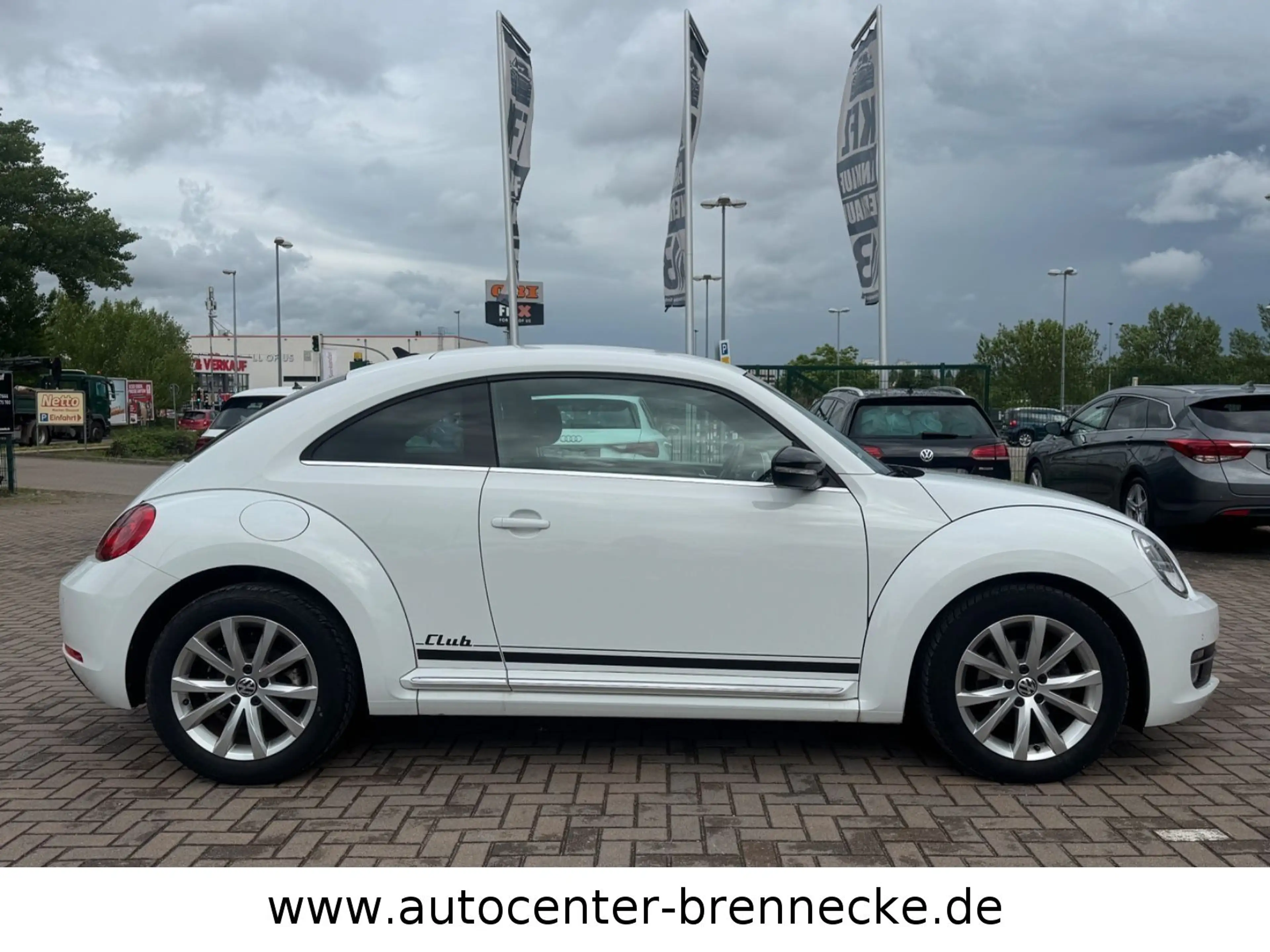 Volkswagen Beetle Club BMT*Allwetter*PDC*Soundsystem* — photo 7