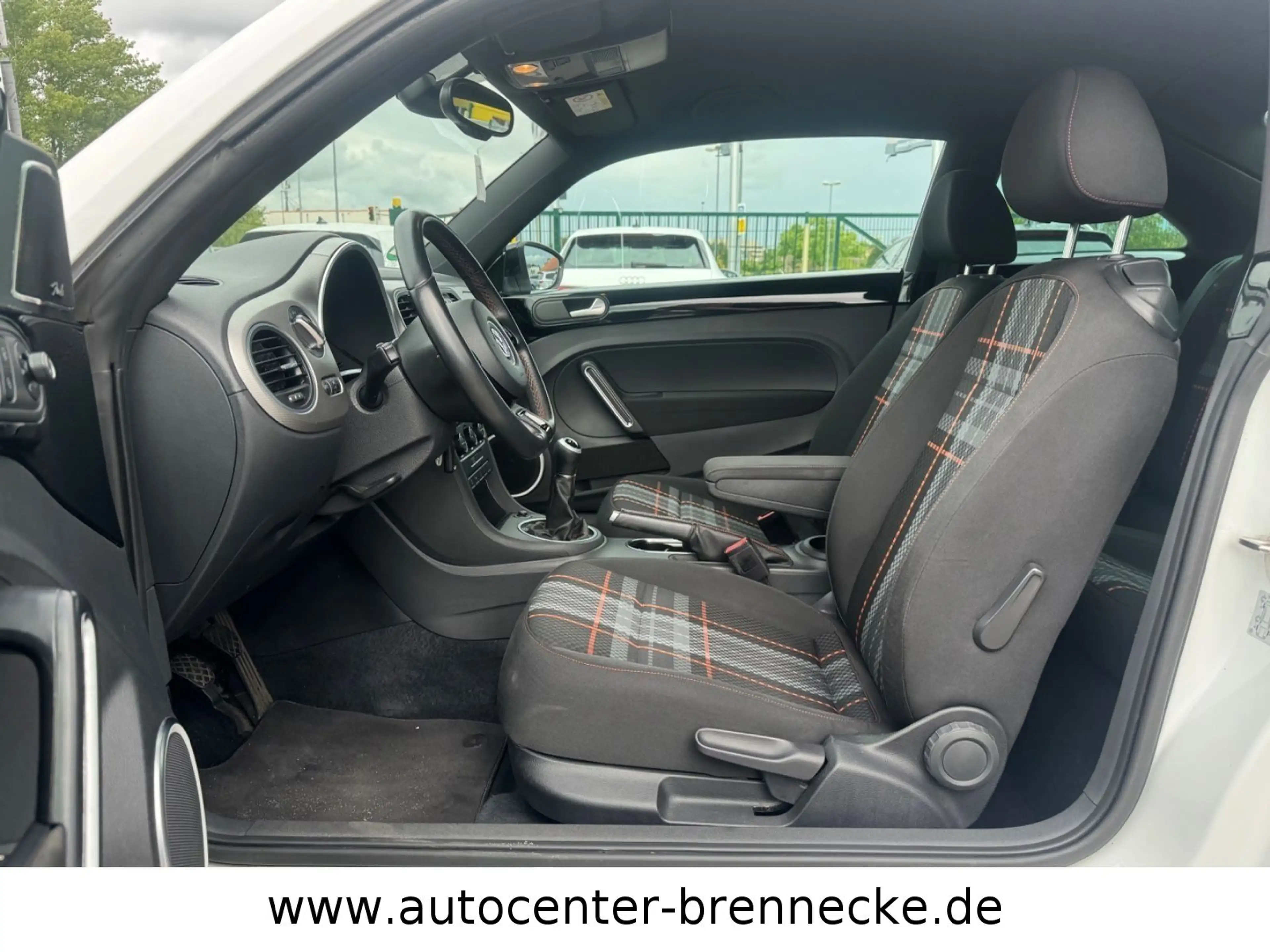 Volkswagen Beetle Club BMT*Allwetter*PDC*Soundsystem* — photo 14
