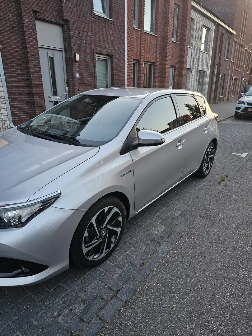 Toyota Auris 1.8 Hybr. Dynamic Szürke - 1