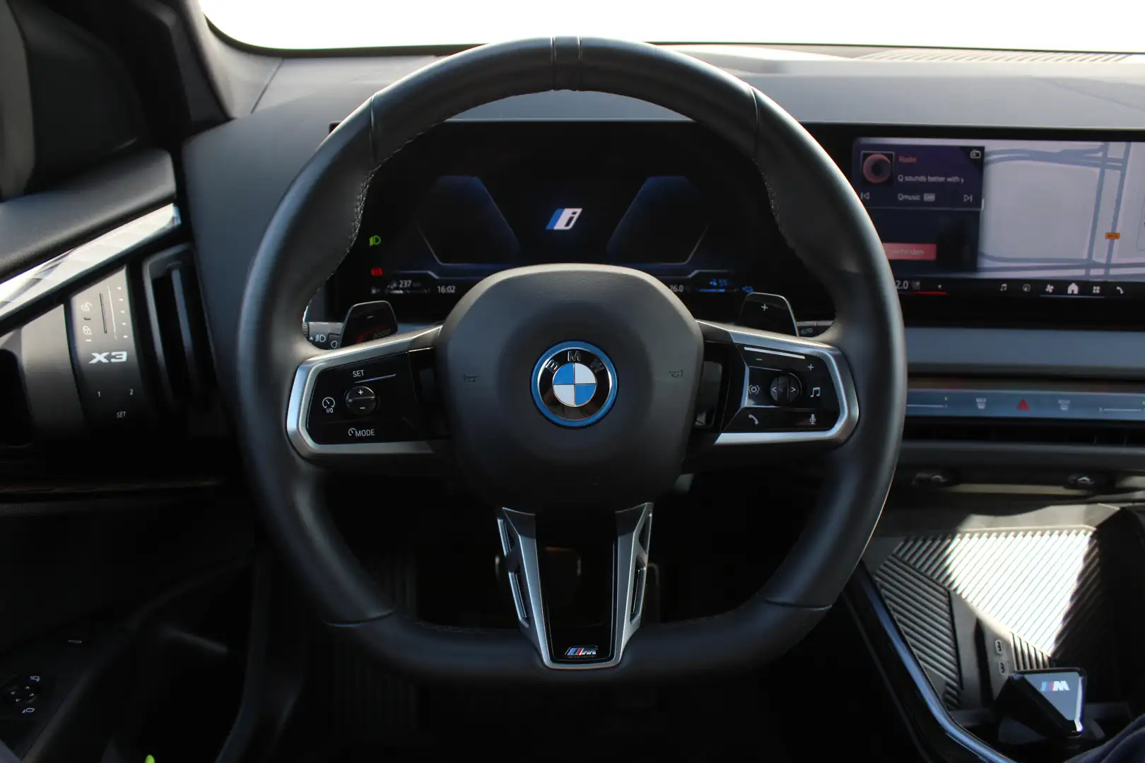 BMW X3 30e xDrive M Sport Automaat / Trekhaak / Achteruit Noir - 2