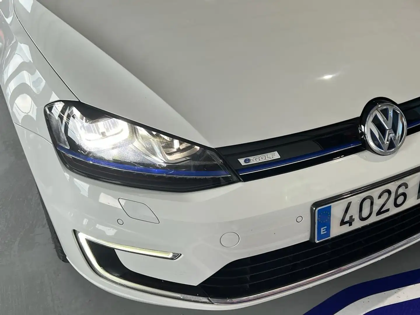 Volkswagen Golf e-Golf ePower - 2