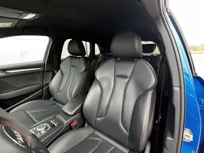 Annonce voiture d'occasion Audi RS3 - CARADIZE