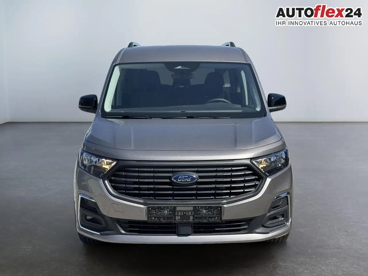 Ford Grand Tourneo Titanium 1,5 L2 7 Sitzer Klimaautomatik Anhänge... 3