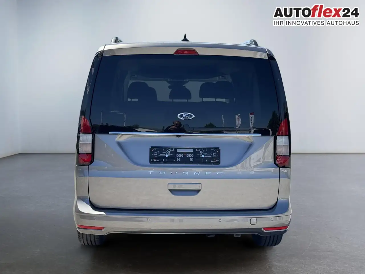 Ford Grand Tourneo Titanium 1,5 L2 7 Sitzer Klimaautomatik Anhänge... 4