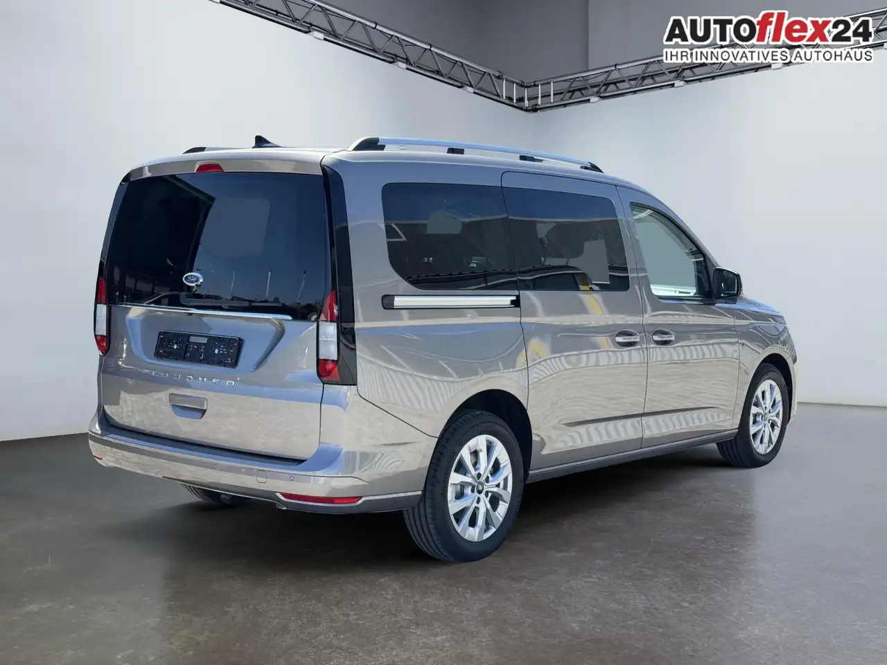 Ford Grand Tourneo Titanium 1,5 L2 7 Sitzer Klimaautomatik Anhänge... 5