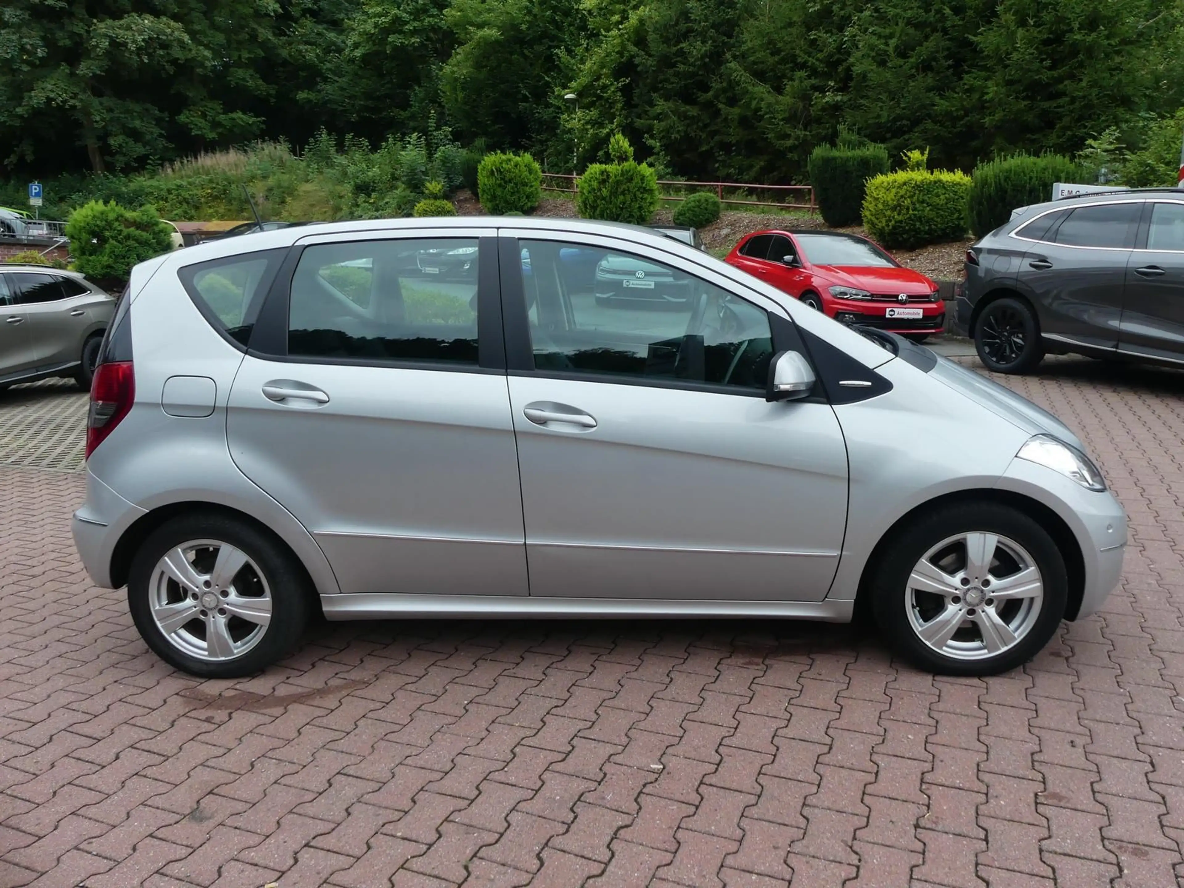 Mercedes-Benz A 180 *Avantgarde*Automatik*Klima*Sitzhzg*PDC — photo 4