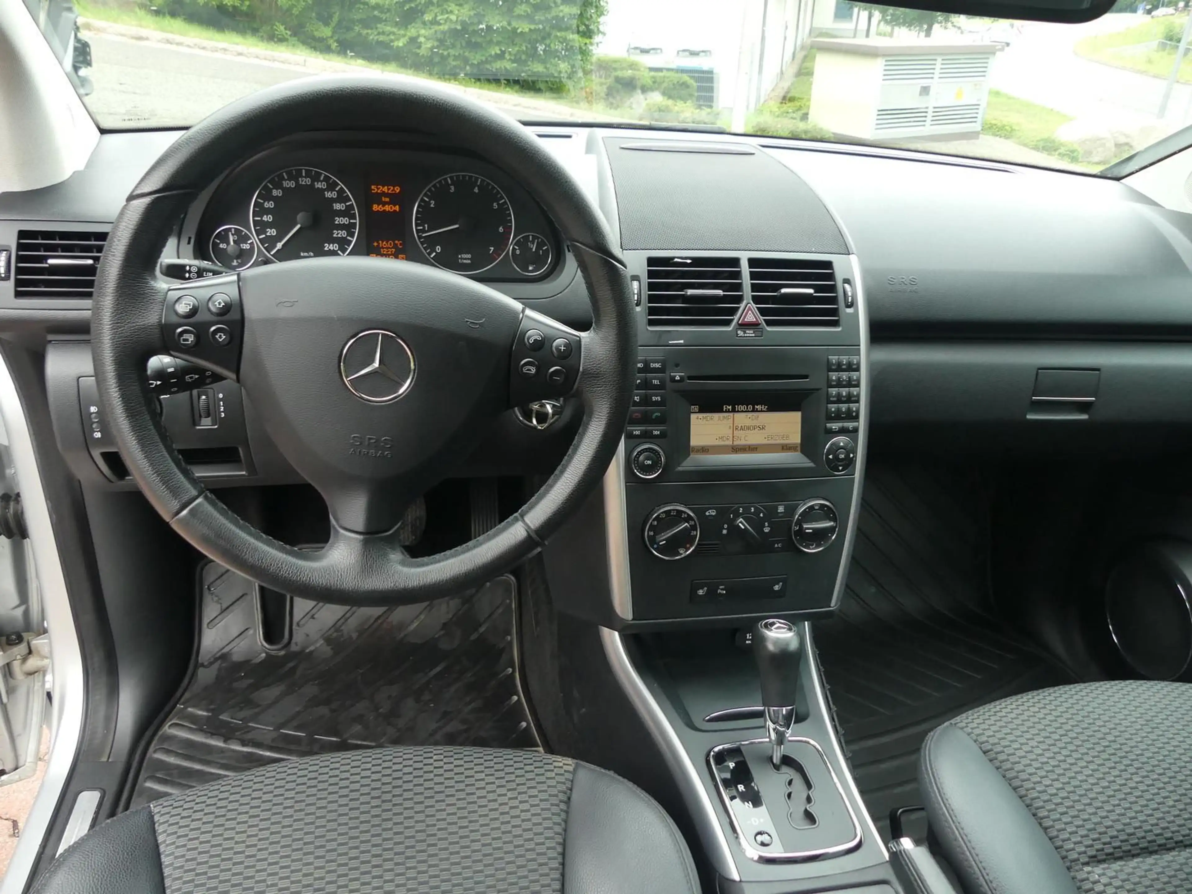 Mercedes-Benz A 180 *Avantgarde*Automatik*Klima*Sitzhzg*PDC — photo 12